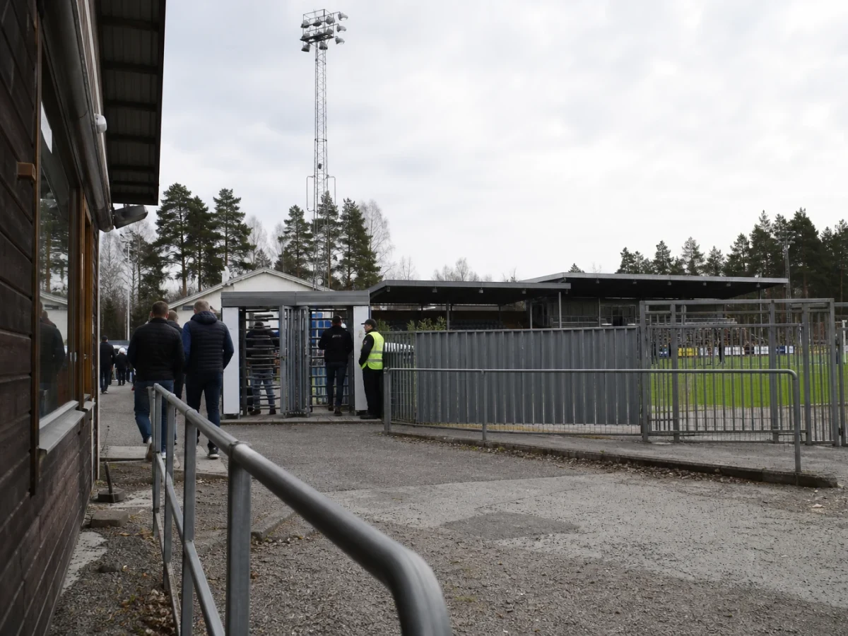 MP kaatoi Hakan Mikkelissä 2-1